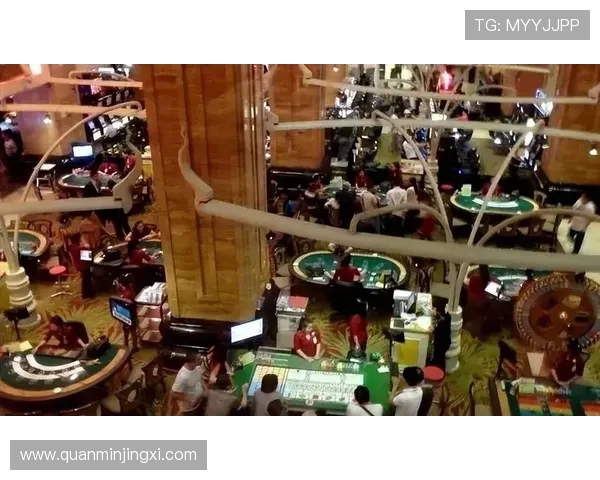 澳门皇冠赌场视频最新发布，展示赌场娱乐项目与玩家热情互动场景